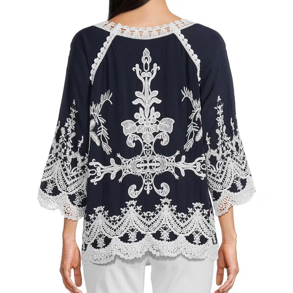 NWT Leo and Nicole Woven Embroidered Scalloped Lace Trim Blouse Size 2X - Picture 8 of 9